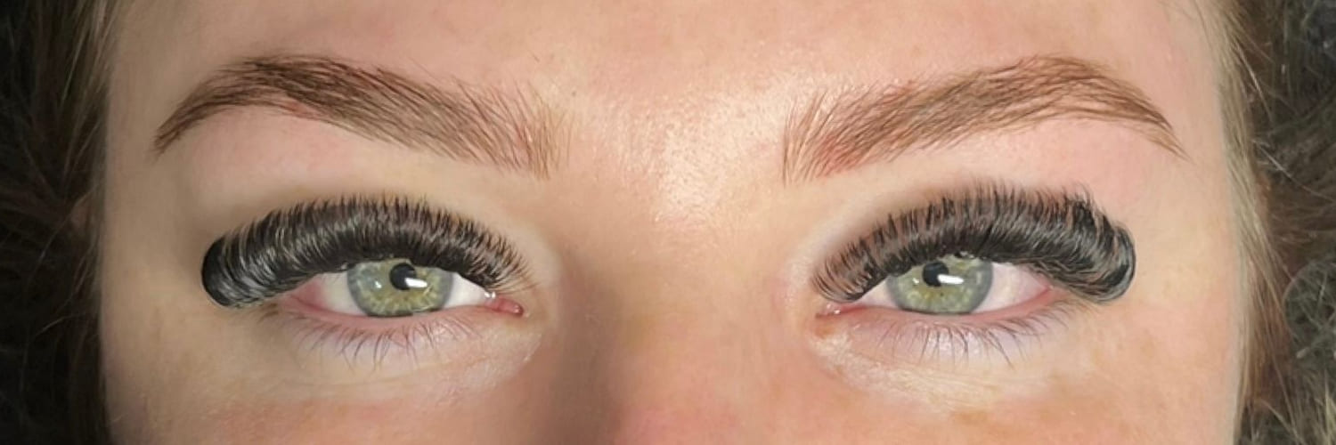 10D volume lash extensions with laminated, waxed and tinted brows